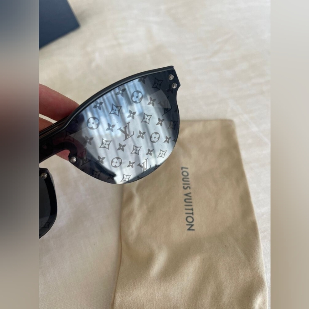 Louis Vuitton Waimea Round Sunglasses - Picture 7 of 11